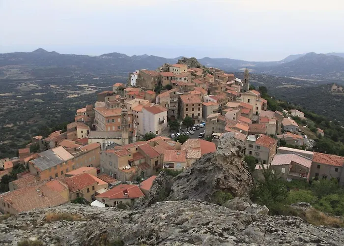 A Dans La Plaine Du Reginu 1, Pour 3 Personnes