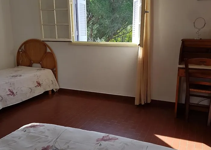 A Dans La Plaine Du Reginu 1, Pour 3 Personnes * Speloncato (Corsica)
