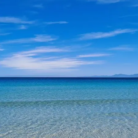 A Dans La Plaine Du Reginu 1, Pour 3 Personnes *