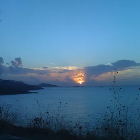 Apartment 1 A Regino Pour 3 Personnes Speloncato (Corsica)