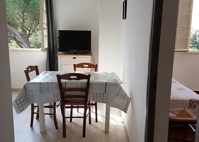 Appartement 1 Reginu, Plaine, Speloncato Pour 3 Personnes *